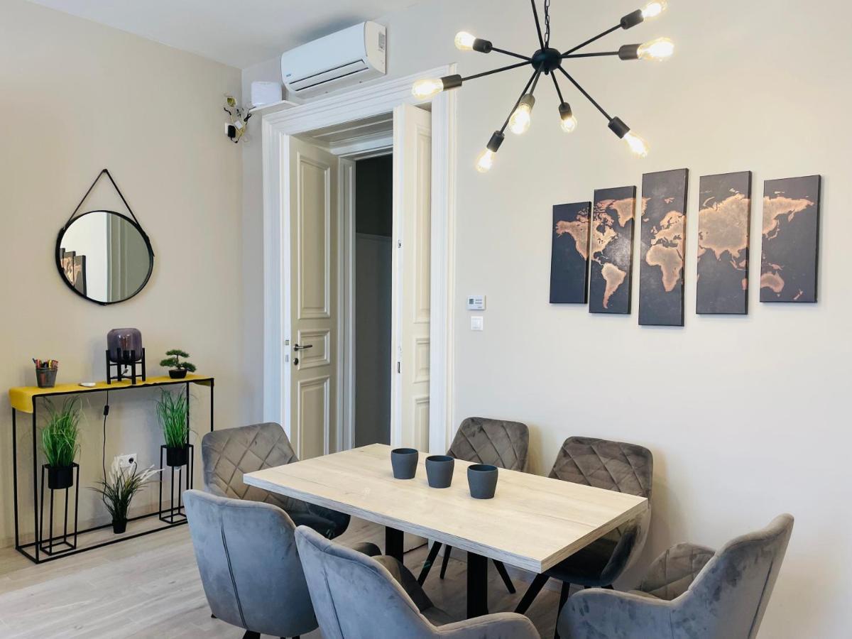 Podmaniczky Deluxe Apartment Budapest Ngoại thất bức ảnh